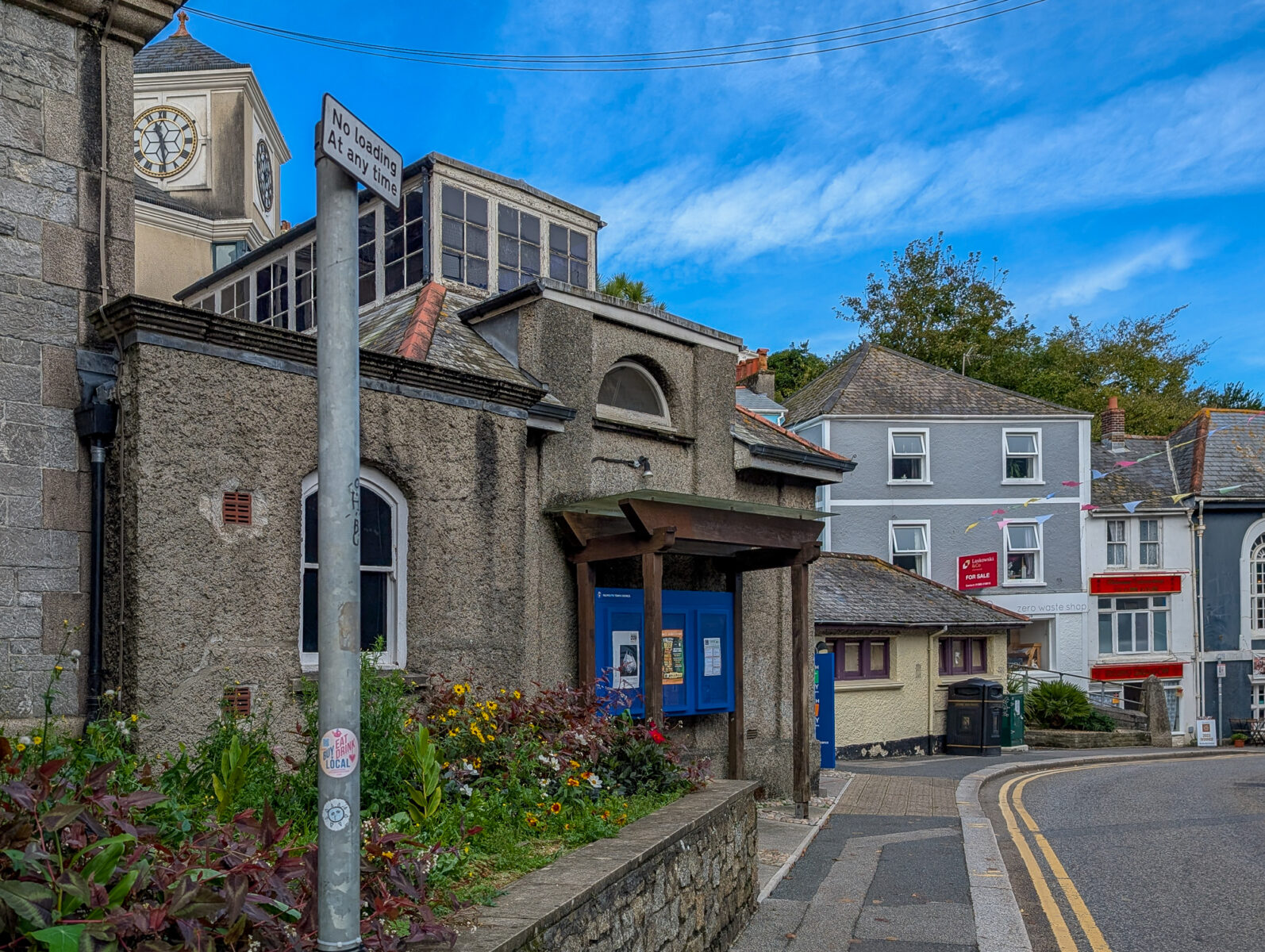 Heading towards the right of the building